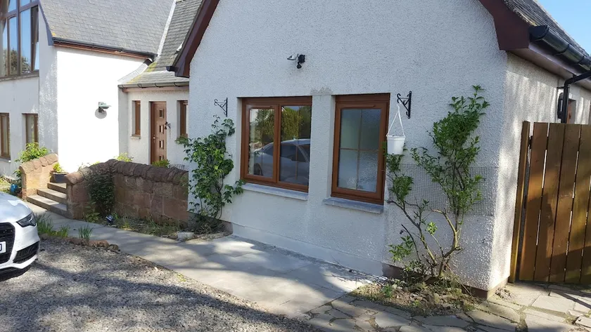 The Old Garage, Canterra Cottage - Image 1