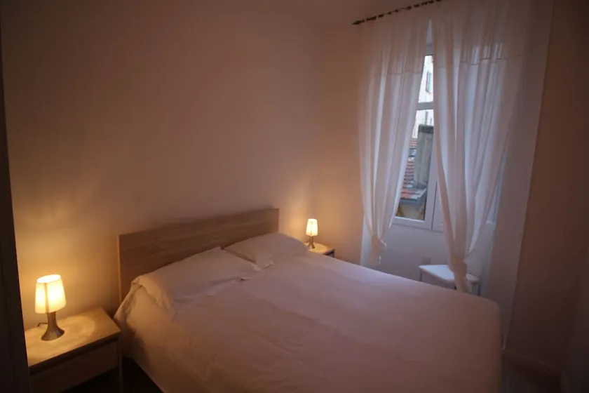 Nice Booking - FRANCE Carré d'Or - Plage - Image 1