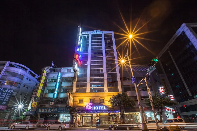 Alice Hotel - Image 1