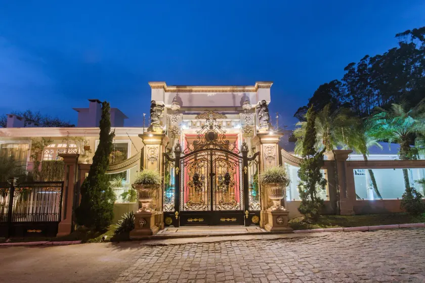 Ekaterina Palace Eventos - Image 1