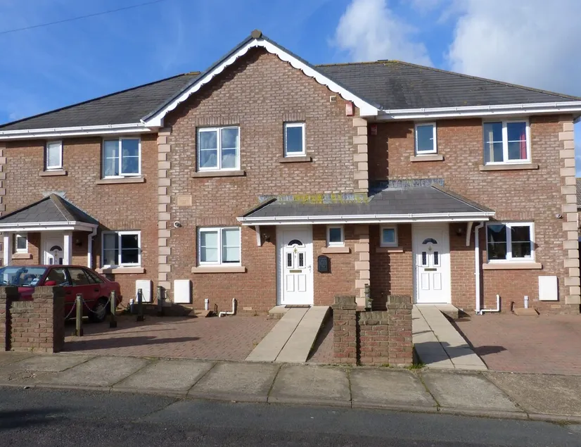 2 Brunswick Terrace - Image 1