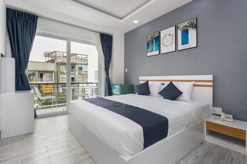 Savanna Hotel - Image 1