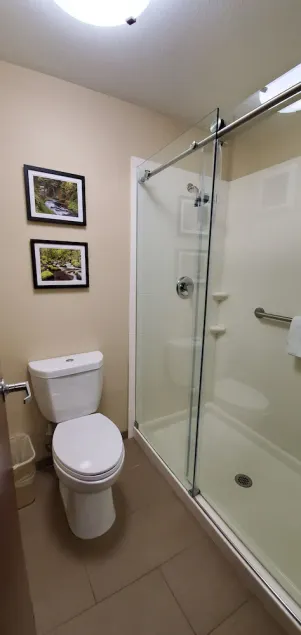 Comfort Inn Portland - Image 1