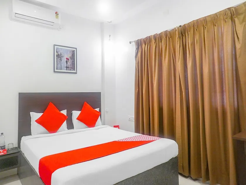 Z Inn by OYO Rooms - Image 1