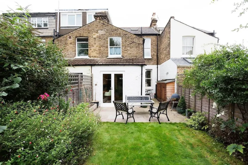 Garden Cottage - Image 1