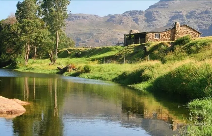 Mooiplaas River Cottage - Image 1