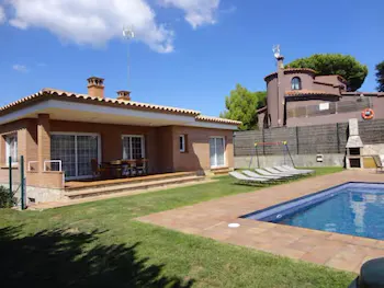 Villa - Image 1
