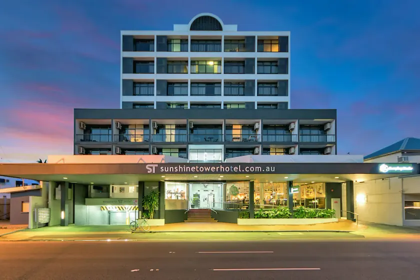 Sunshine Tower Hotel - Image 1