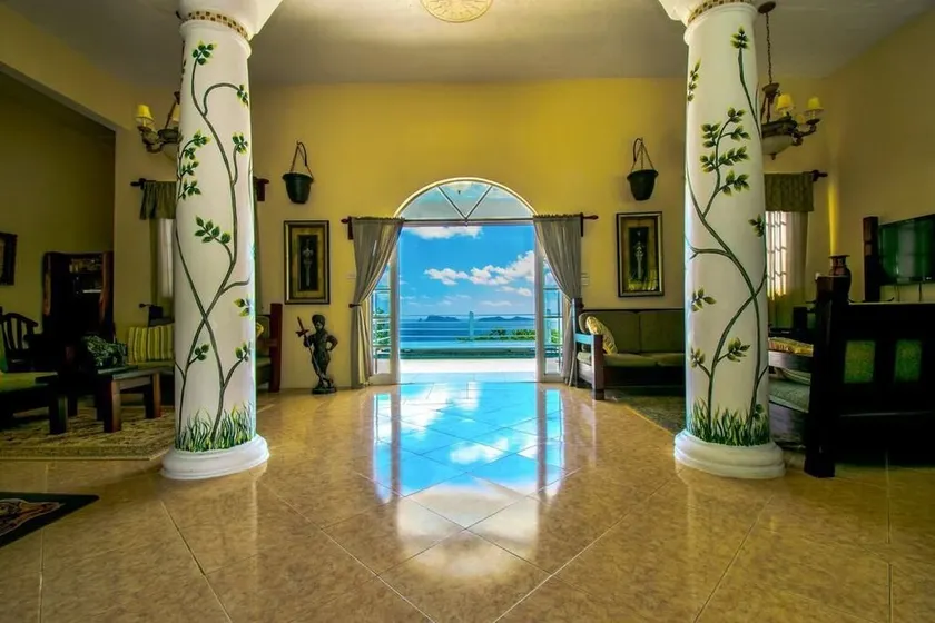Camelot Villa - Image 1