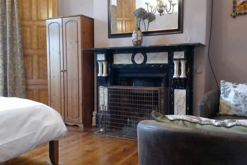 Beautiful Victorian House - Image 1