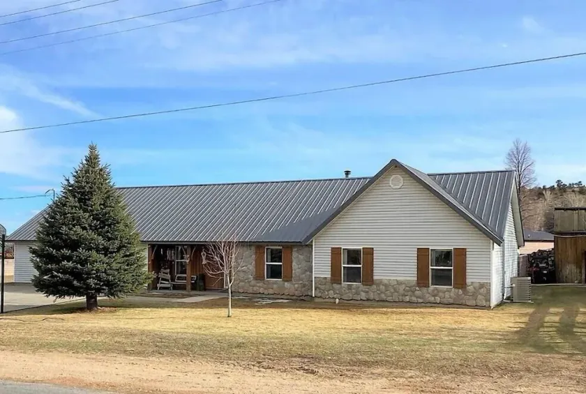 Bryce Countryside Residence - Image 1