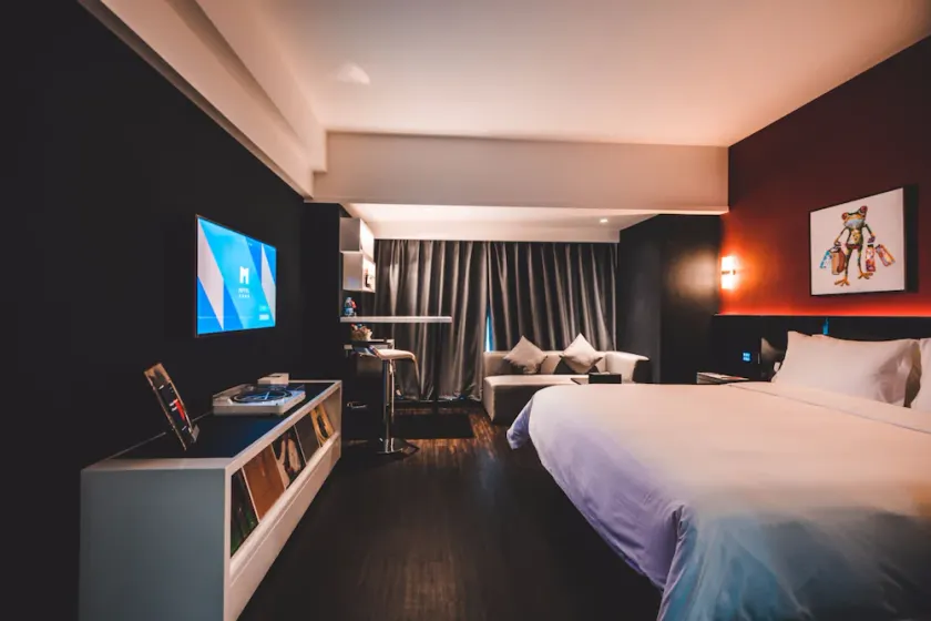 M Hotel - Image 1