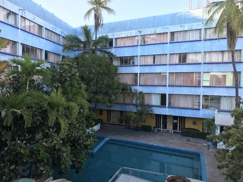 Hotel Sirena del Mar - Image 1