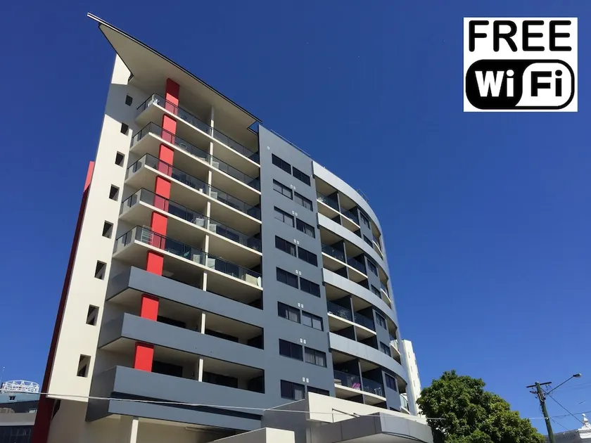 Tribeca Apartments Brisbane - Image 1