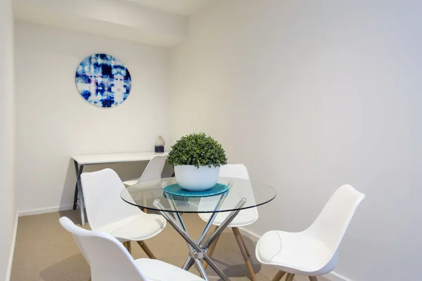 Astra Apartments Adelaide - Image 1