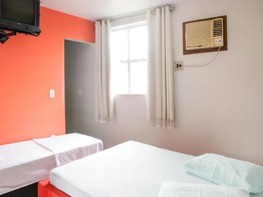 Hotel Kelly's - Image 1