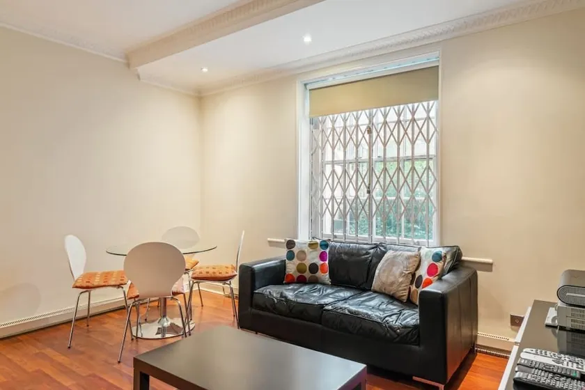 Modern & Cosy 1 Bed Apt Near Maida Vale - Image 1