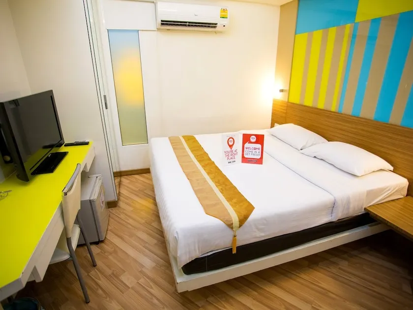 NIDA Rooms Khlong Toei 390 Sky Train - Image 1