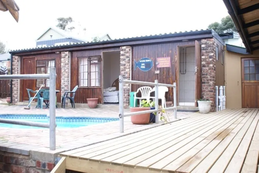 Jeffreys Bay Backpackers - Image 1