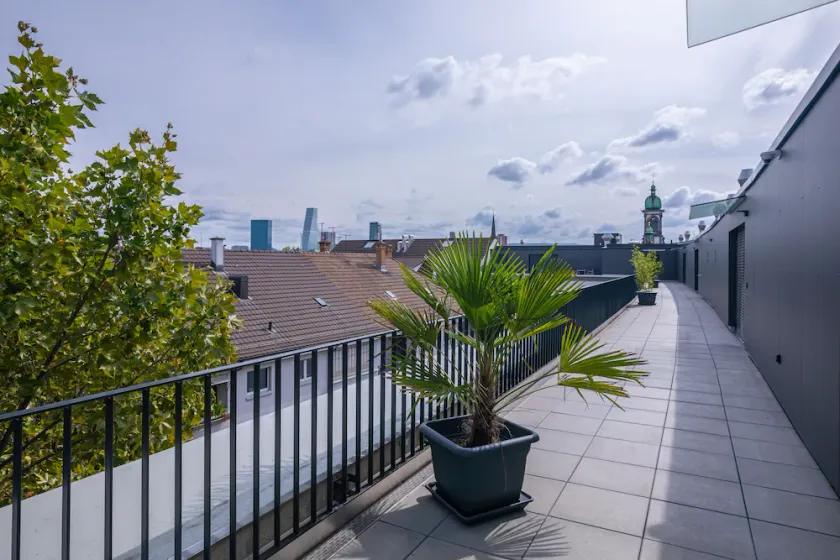 Skyline - Image 1