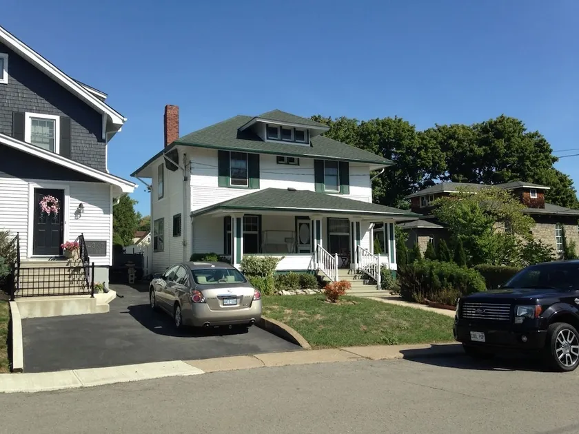 Niagara Falls Cottage Rental - Pine Tree House - Image 1