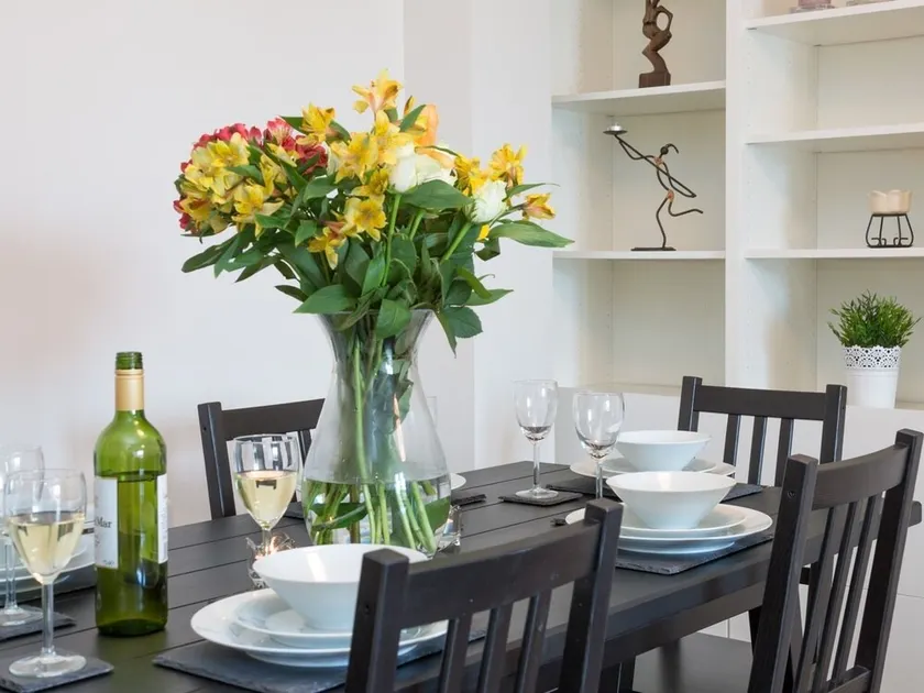 Royal Kingston Apartment - Image 1