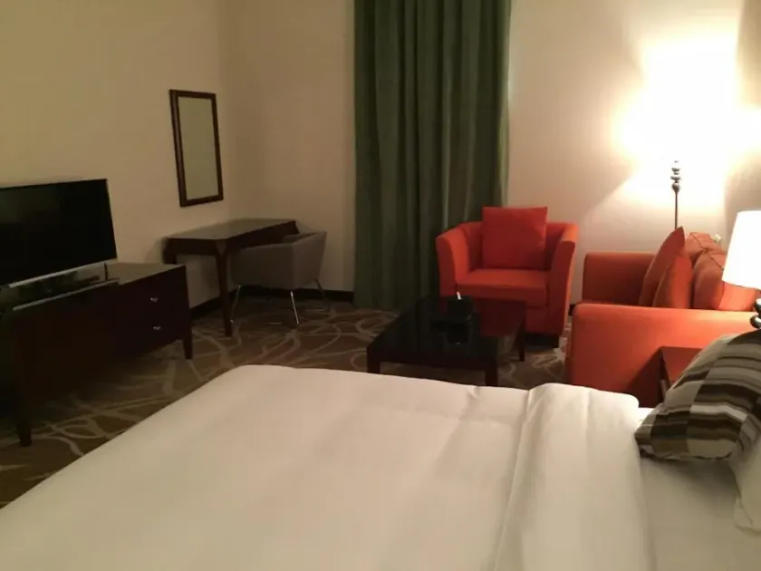 Asfar Plaza Hotel And Apartments - Image 1