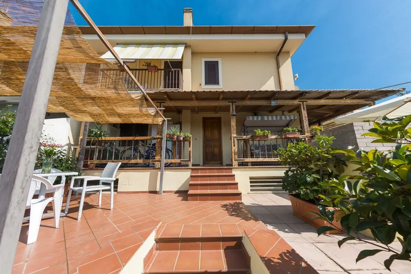 B&B Hotel California - Image 1