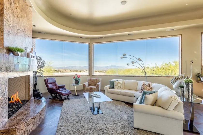 All-suite Tuscan W/ Pool, Spa & Sports Court 4 Bedroom Home - Image 1
