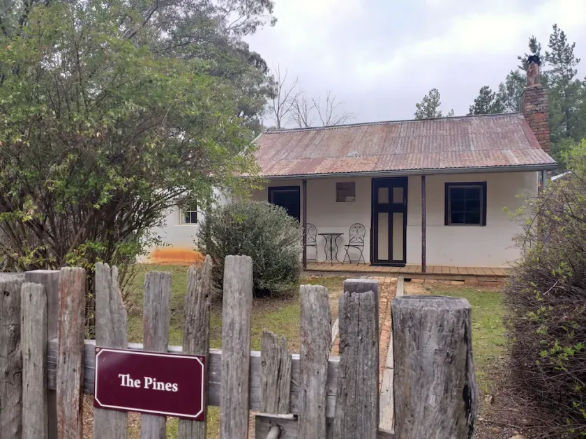 Pines Cottage - Image 1