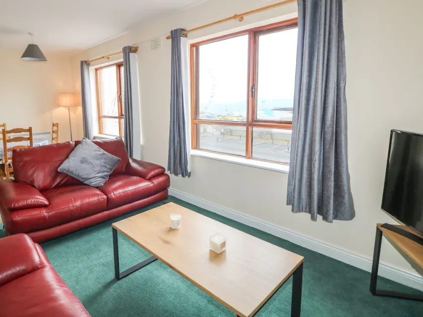 Apartment 42 - Image 1
