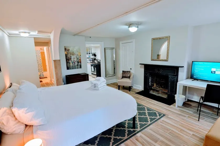 Capitol Hill Stanton Park Studio 1 Bedroom Apts - Image 1