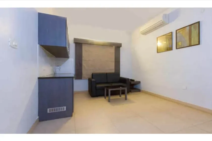 STAY EASY GUEST HOUSE - Image 1