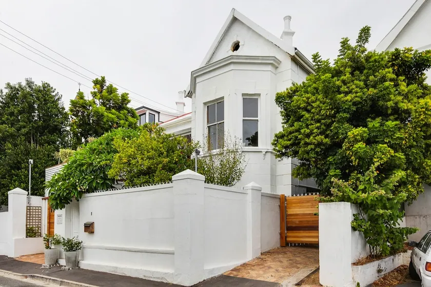 Victorian House on the Atlantic Seaboard - Image 1