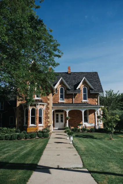 The Iron Kettle Bed and Breakfast - Image 1