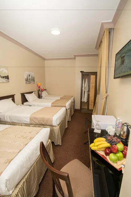 Al Nosour Al Mohajreen Hotel - Image 1