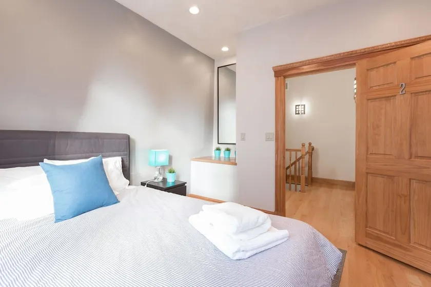 Huge 2 BR Apt in Heart of North End by Domio - Image 1