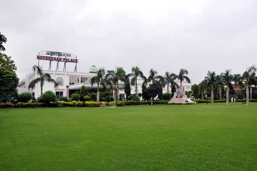 Hotel Goverdhan Palace - Image 1