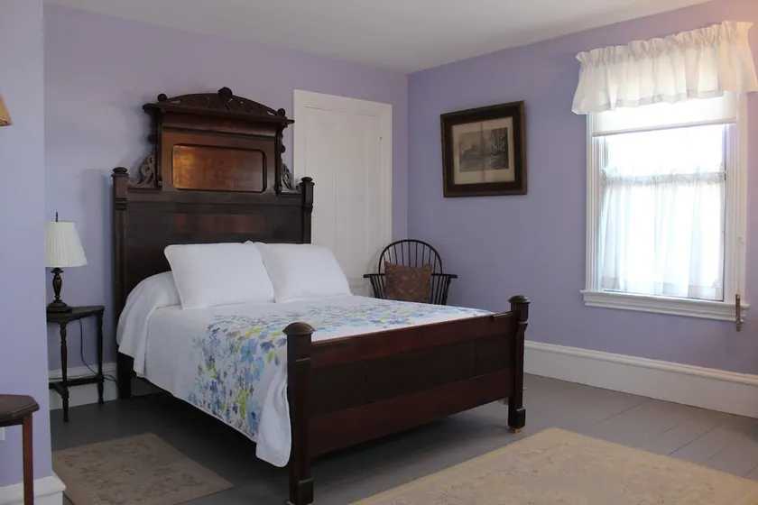 The Harbor Inn - Image 1