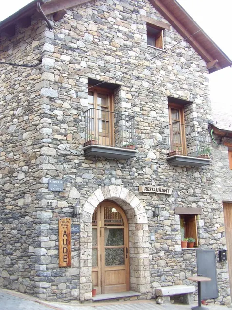 Hostal Rural Aude - Image 1