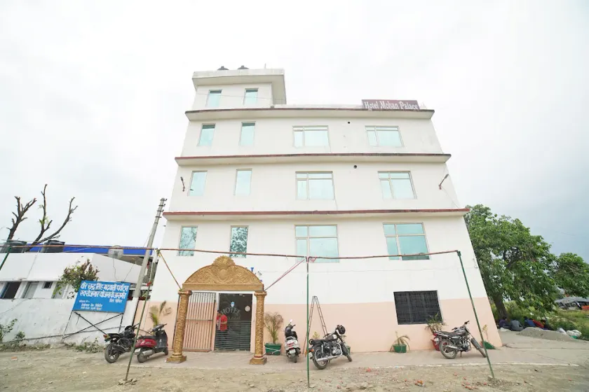 Hotel Mohan Palace by OYO Rooms - Image 1