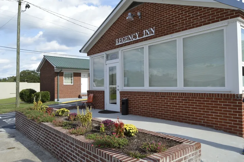 Regency Inn - Image 1