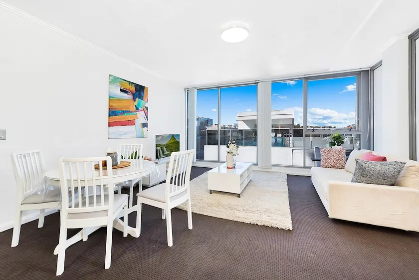 Contemporary Apartment Living - Image 1