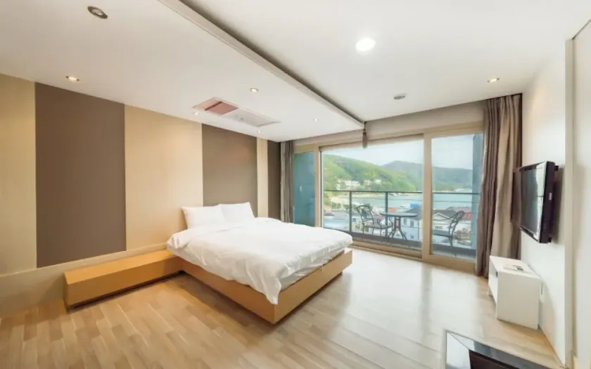 Geoje Island Sea & Sky 2 Resort - Image 1