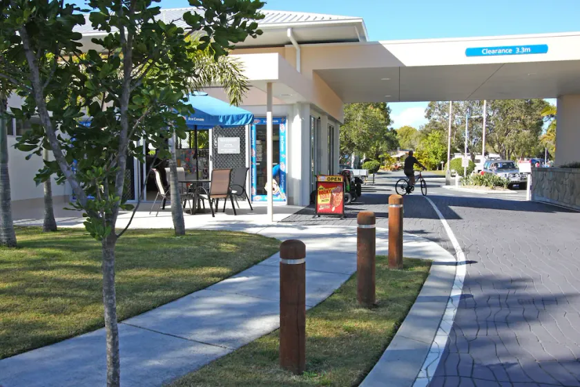 Kirra Beach Tourist Park - Image 1