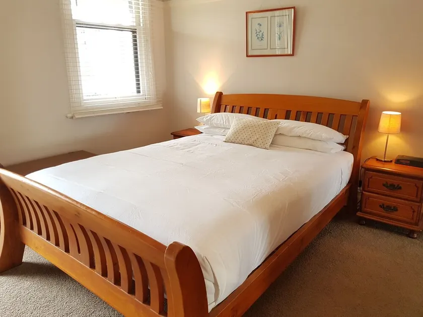 Newcastle Short Stay Accommodation - Vista Apartment - Image 1