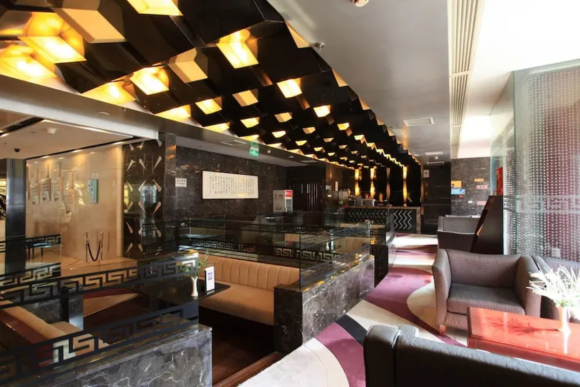 Hubei Hotel - Image 1