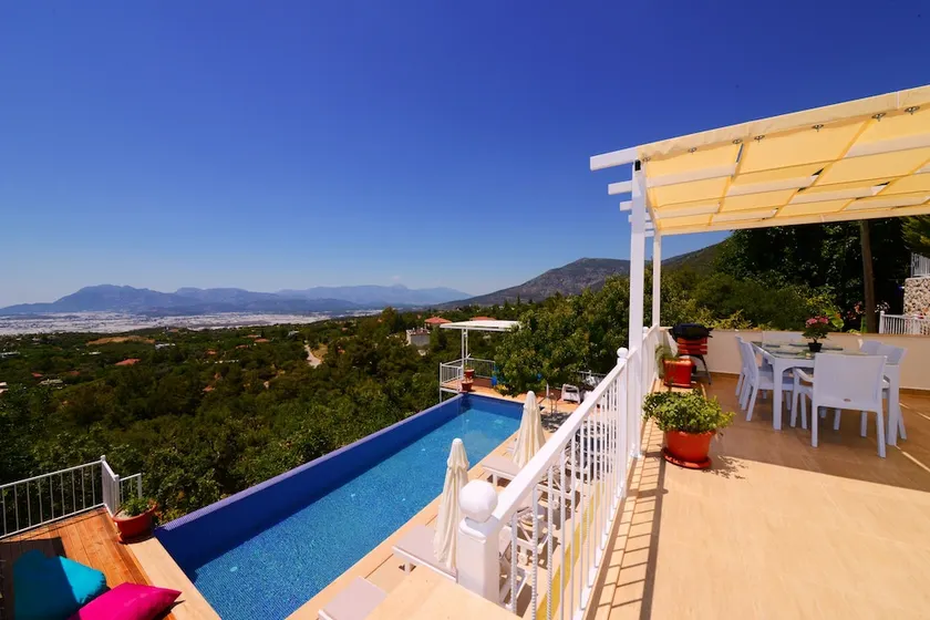 KAL3100 Villa Murat 3 Bedrooms - Image 1