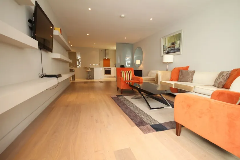 Lower Baggot Street Penthouse - Image 1
