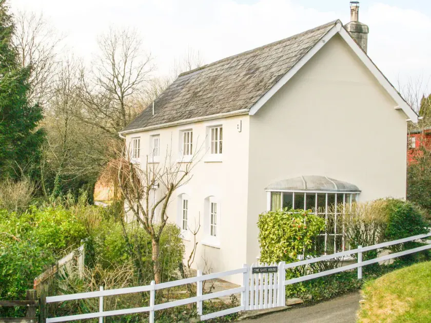 The Gate House - Image 1